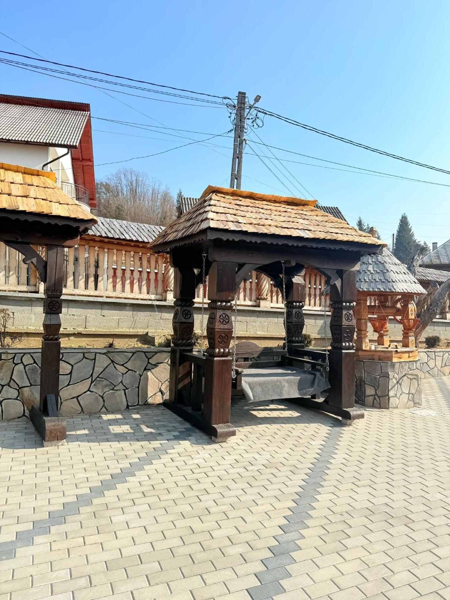 Gospodaria Klaus Rozavlea Dış mekan fotoğraf